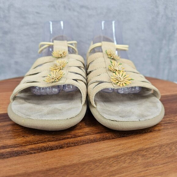 Earth Shoe Muse Sandals 10 Natural Leather Flower Embellished Open Toe Strappy - Picture 4 of 14